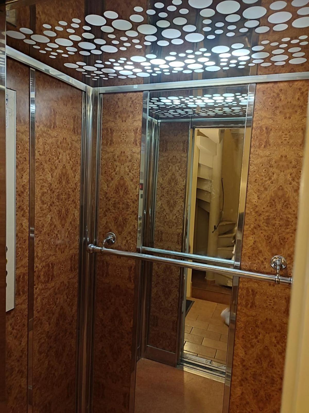 New Superior Holiday House Катания Екстериор снимка